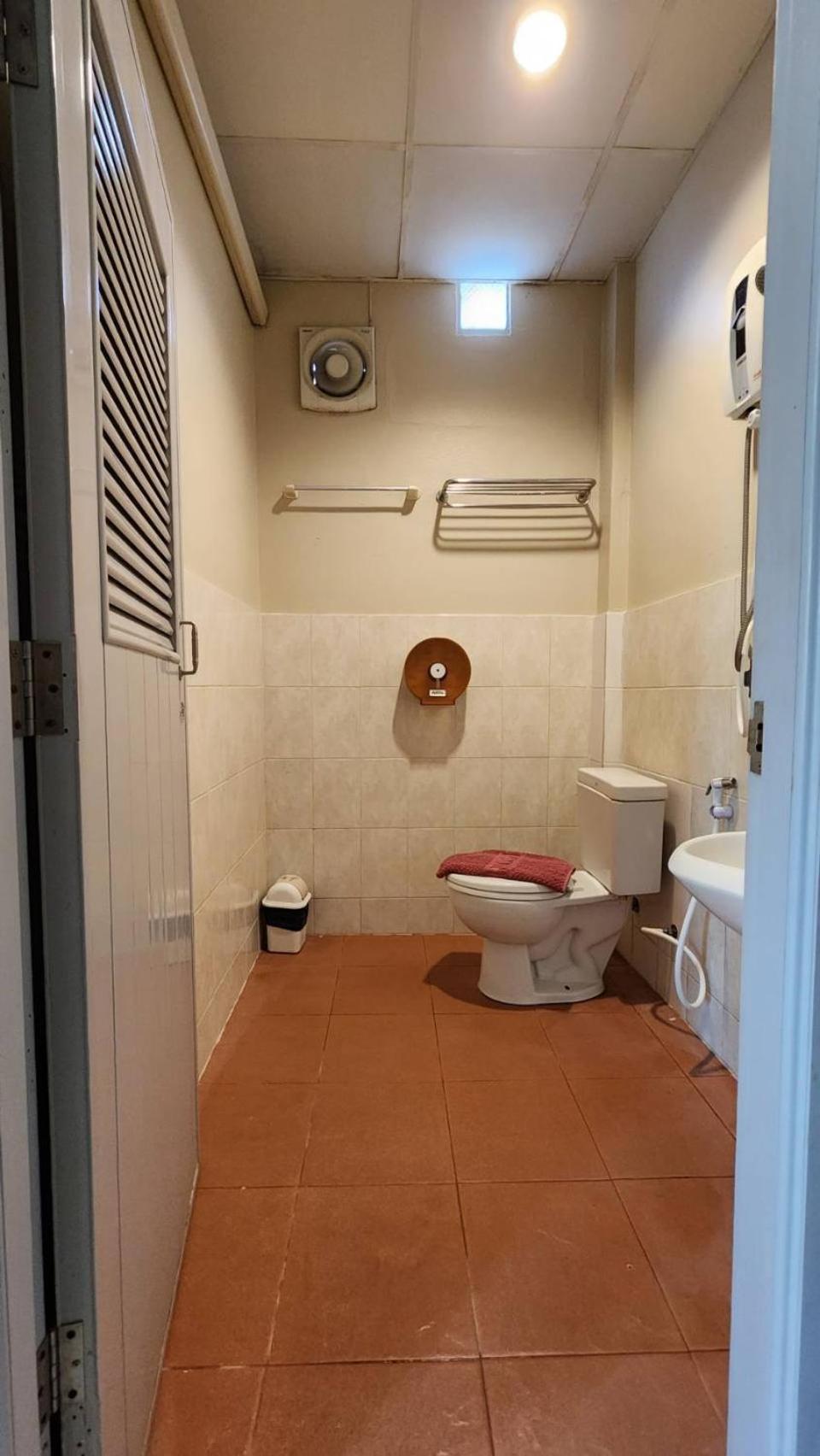 Sarin Guesthouse สาริน Ko Tao Bagian luar foto